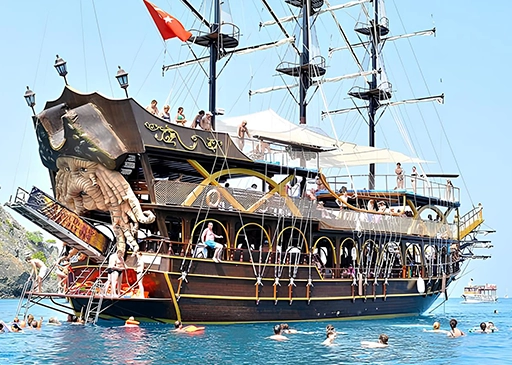 Side Pirate Boat Trip